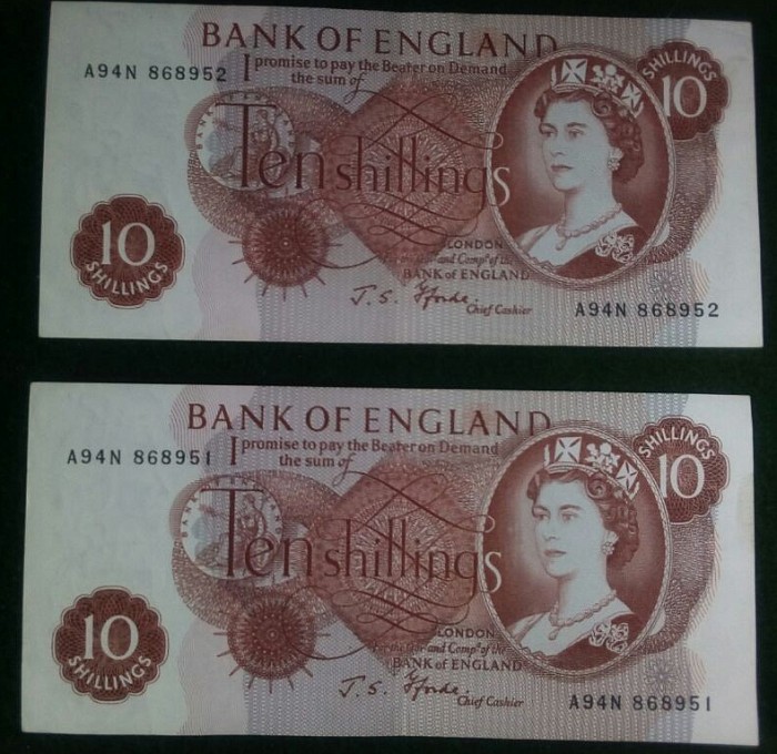 ðŸ”¹Pair of 10 Shilling bank notes. Colloquially known as the 10 bob note. Series 