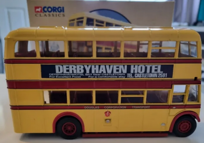🔹 Corgi (Limited Edition no.0753 of 5000) Daimler - CW Utility Double Deck Bus 'Douglas Corporation'..